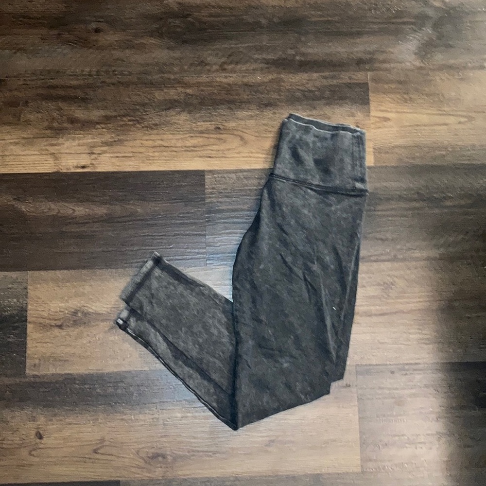 Acid wash leggings